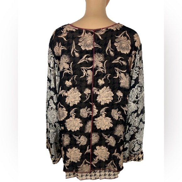 Tan and Black Floral Suit Jacket with V-Neckline - Picture 4 of 16